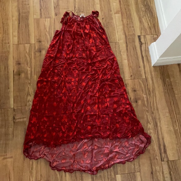 A:glow women’s maternity high low dress. Tassel ties at shoulders. Size small. - Picture 2 of 5